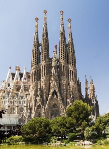 Del Tirador a la ciudad: ¿Es la Sagrada Familia el mejor edificio barcelonés del año pasado?