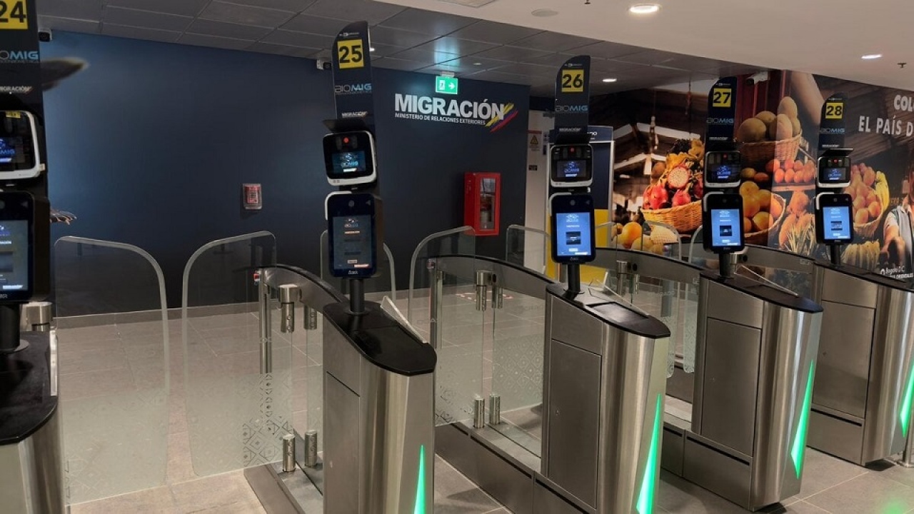 Colombia: entregan ampliaci&oacute;n del &aacute;rea de llegadas de pasajeros internacionales en el aeropuerto El Dorado