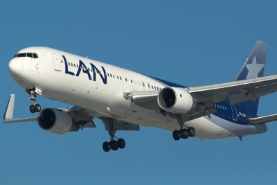 LAN solo tendr&aacute; dos frecuencias diarias entre Montevideo y Santiago