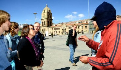 Los lustrabotas de La Paz cuentan los secretos de la ciudad a los turistas