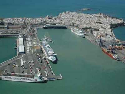 Presentan las inversiones de la l&iacute;nea C&aacute;diz-Canarias en las Islas