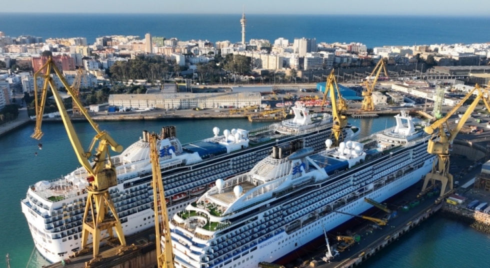 Duro golpe para los astilleros de Cádiz: Carnival se lleva el mantenimiento de sus cruceros a Francia