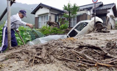 El tif&oacute;n Neoguri azota Jap&oacute;n