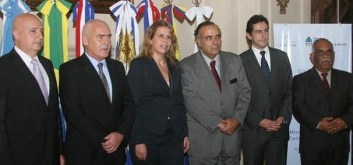 Meyer junto a los Ministros de Turismo de Sudamérica