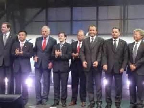 Mariano Recalde en la ceremonia de bienvenida al Skyteam