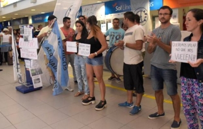 Tensa espera de los trabajadores de Sol L&iacute;neas A&eacute;reas