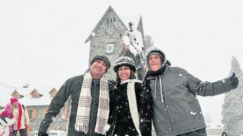 Bariloche: llegaron los brasile&ntilde;os y los recibi&oacute; una nevada