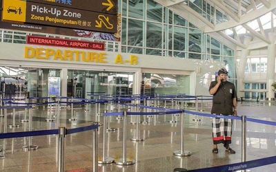 Cierra aeropuerto internacional de Bali ante riesgo de gran erupci&oacute;n volc&aacute;nica