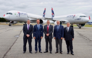 Grupo LATAM Airlines recibe el primer Airbus A320neo en el continente americano