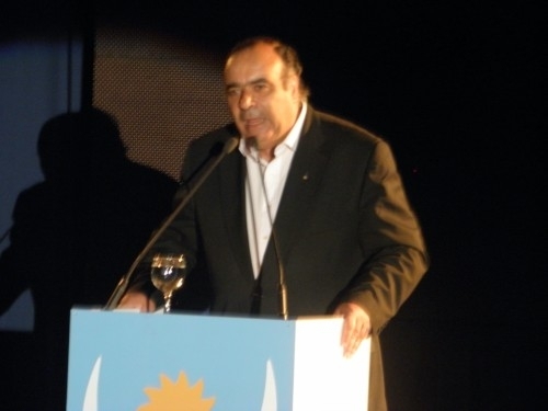 En el Centenario fue lanzada la temporada 2010/2011 de Uruguay. Mujica presente