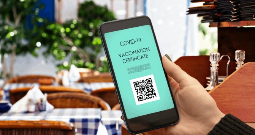 Francia obliga a estar vacunado para entrar en cines, teatros, espect&aacute;culos y comercio