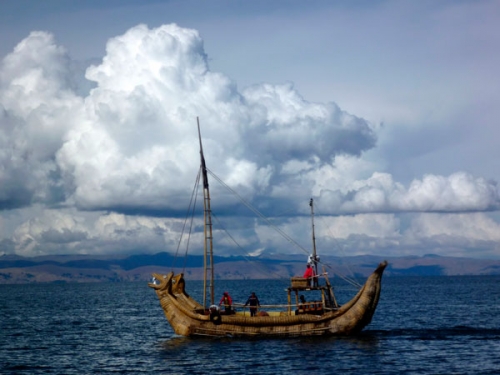 Titicaca, reflejo del Altiplano