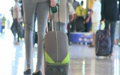 Aeropuertos europeos endurecen revisi&oacute;n de equipaje de mano