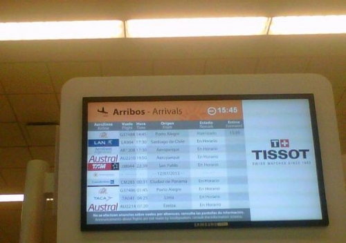 Aunque cueste creerlo, es la pantala de información de Carrasco, ayer miércoles 11 de julio de 2012. No figura ningún vuelo de Pluna....