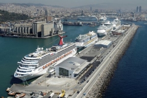 Puerto de Barcelona bate r&eacute;cord de cruceristas y barcos de crucero