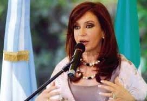 Cristina Kirchner llenó de elogios a los empleados de Aerolíneas