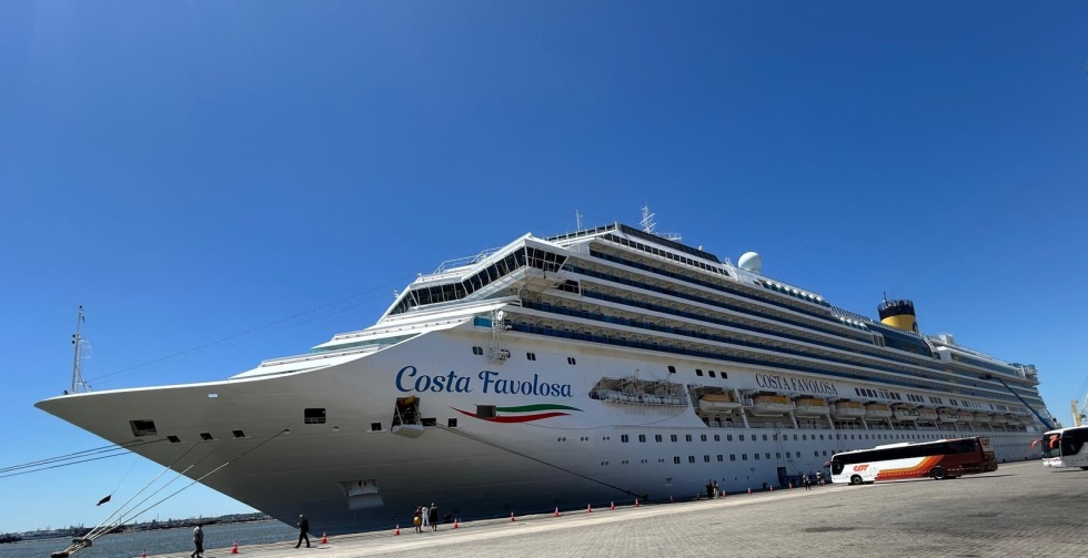 Recepción de Costa Cruceros a bordo del Costa Favolosa