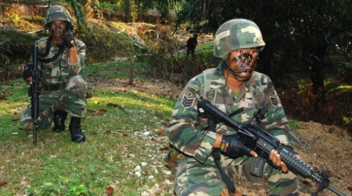Ej&eacute;rcito de Tailandia te convierte en soldado por un d&iacute;a