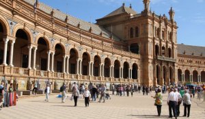 36 horas en Sevilla: una luz en cada rinc&oacute;n