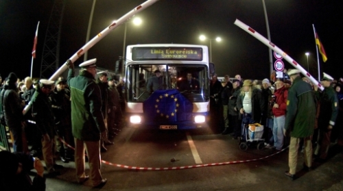 Posible suspensi&oacute;n de tratado Schengen da&ntilde;ar&iacute;a al turismo europeo