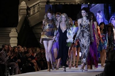 Cecilia Bolocco adelanta su playero desfile de moda
