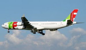 Portugal pone a la venta 66% de su principal aerol&iacute;nea, TAP
