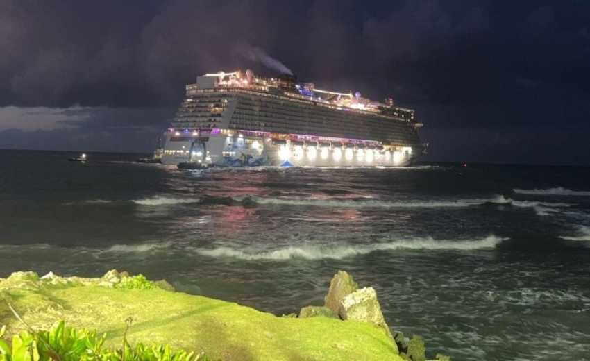 Un crucero encalla en el norte de Rep&uacute;blica Dominicana con 4.841 personas a bordo