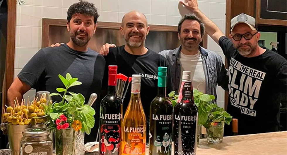  Álvaro Aniano, Salvador Banchero y Juan Andrés Marichal de Vermut Flores, junto a Martín Auzmendi de La Fuerza.