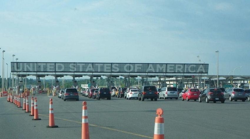 Las fronteras terrestres de Estados Unidos seguir&aacute;n cerradas hasta el 21 de octubre