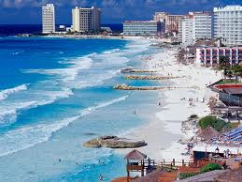 Hoteleros de Canc&uacute;n buscan garantizar reservas por competencia de Dominicana