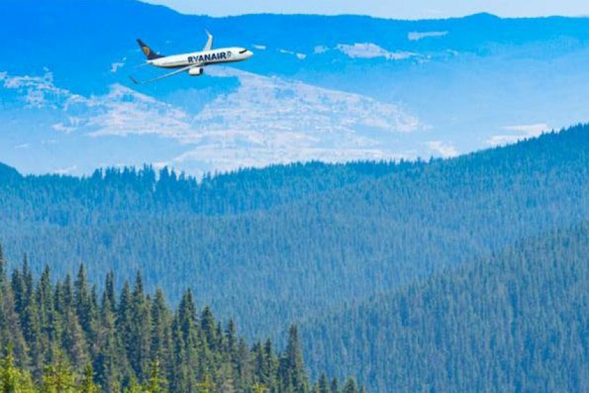 Ryanair es la primera aerol&iacute;nea en Europa que comunica sus emisiones de CO2 mensuales