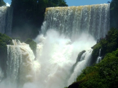 El 27 de mayo se celebraría en Iguazú el Congreso de las Maravillas