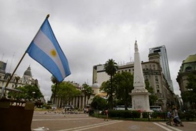 Huelga sorpresiva de trenes afecta a miles de pasajeros en Argentina