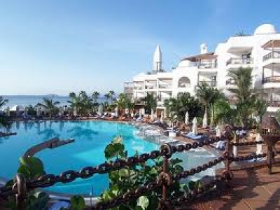 Los hoteles españoles bajan sus precios 