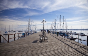 &ldquo;El muchacho que sabe&rdquo; argentino vino un finde en velero a Colonia
