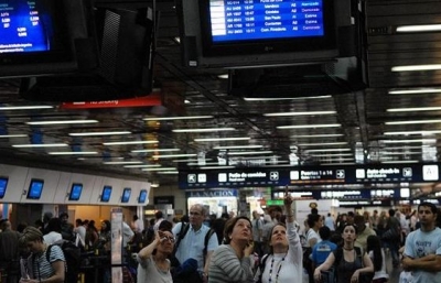Multar&aacute;n con sumas millonarias a los gremios aeron&aacute;uticos