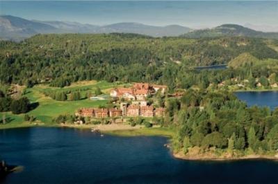 Una vista panoramica del hotel Llao LLao, desde el ala nueva denominada Moreno