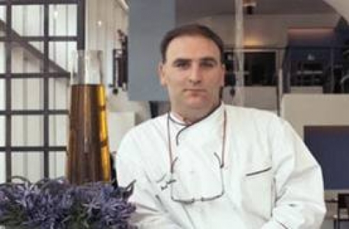 El cocinero José Andrés abrirá un restaurante en Miami