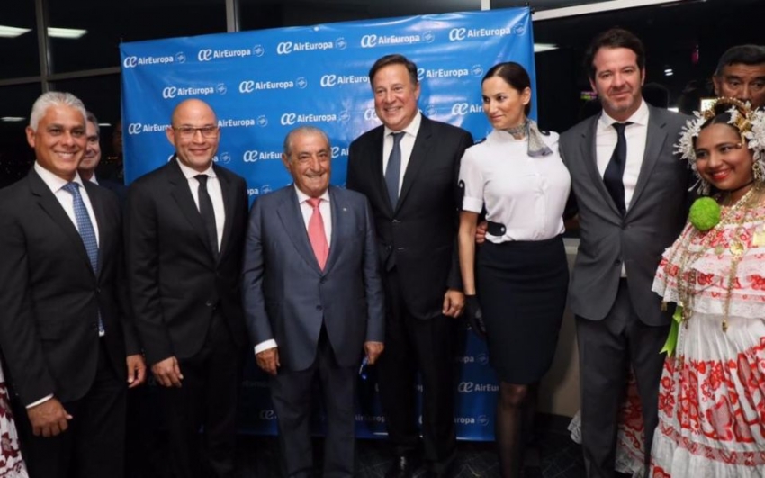 El presidente de Panamá recibe a Air Europa en el estreno de su ruta que aspira a ser diaria