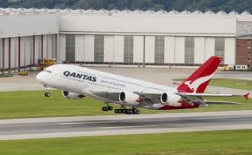 Qantas recortar&aacute; 1.000 puestos de trabajo