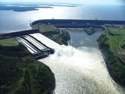 Itaip&uacute;, una visita que da energ&iacute;a