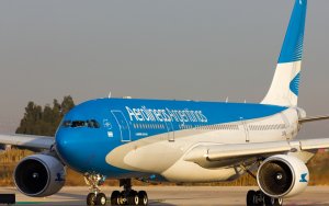 Aerol&iacute;neas Argentinas sale a cruce de nota del Profesor Hatum