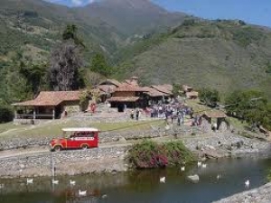 El pueblito típico los Aleros en Mérida-Venezuela constituyó un parque temático innovativo, su aparición despertó gran interés en turistas y visitantes.