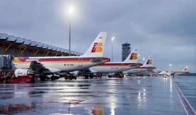 Fomento se reunir&aacute; el martes con Iberia para "analizar la reestructuraci&oacute;n"