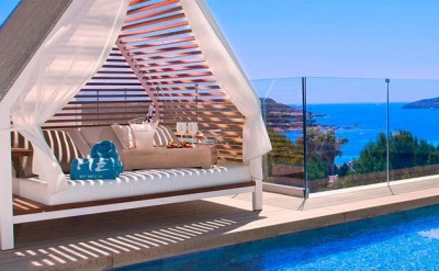 Baleares aprueba ligar las "estrellas" a la calidad del empleo