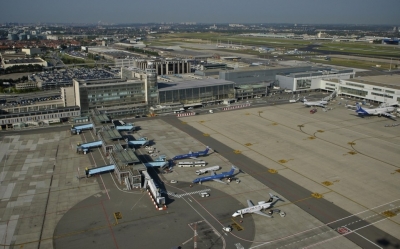 Falsa alerta de bomba en dos aviones en el aeropuerto de Bruselas