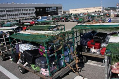 Maletas sin ser entregadas en Aeropuerto Leonardo da Vinci-Roma