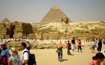 Disminuye a&uacute;n m&aacute;s el turismo en Egipto