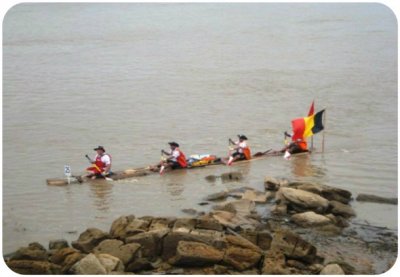 Carrera Internacional de balsas en El Amazonas