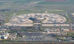 Los costos de seguridad en los aeropuertos franceses triplican la media UE 